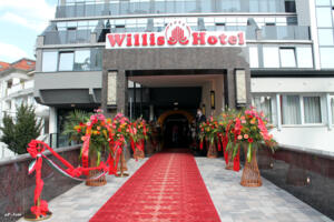 Felavatták a Willis Hotelt Felavatták a Willis Hotelt