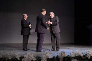 Pro Cultura Keszthely díjjal tüntették ki Dr. Müller Róbert régész-muzeológust Pro Cultura Keszthely díjjal tüntették ki Dr. Müller Róbert régész-muzeológust