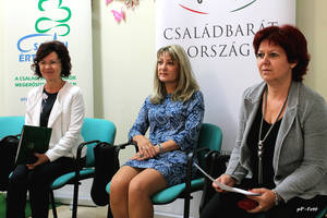 Fókuszban a család és nő Fókuszban a család és nő