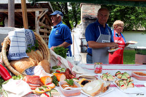 Village Food: falusi étkek seregszemléje Village Food: falusi étkek seregszemléje
