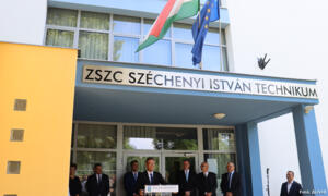 A színvonalas szakképzéshez méltóan A színvonalas szakképzéshez méltóan