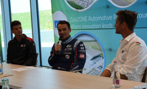 Michelisz Norbert a tesztpályán Michelisz Norbert a tesztpályán